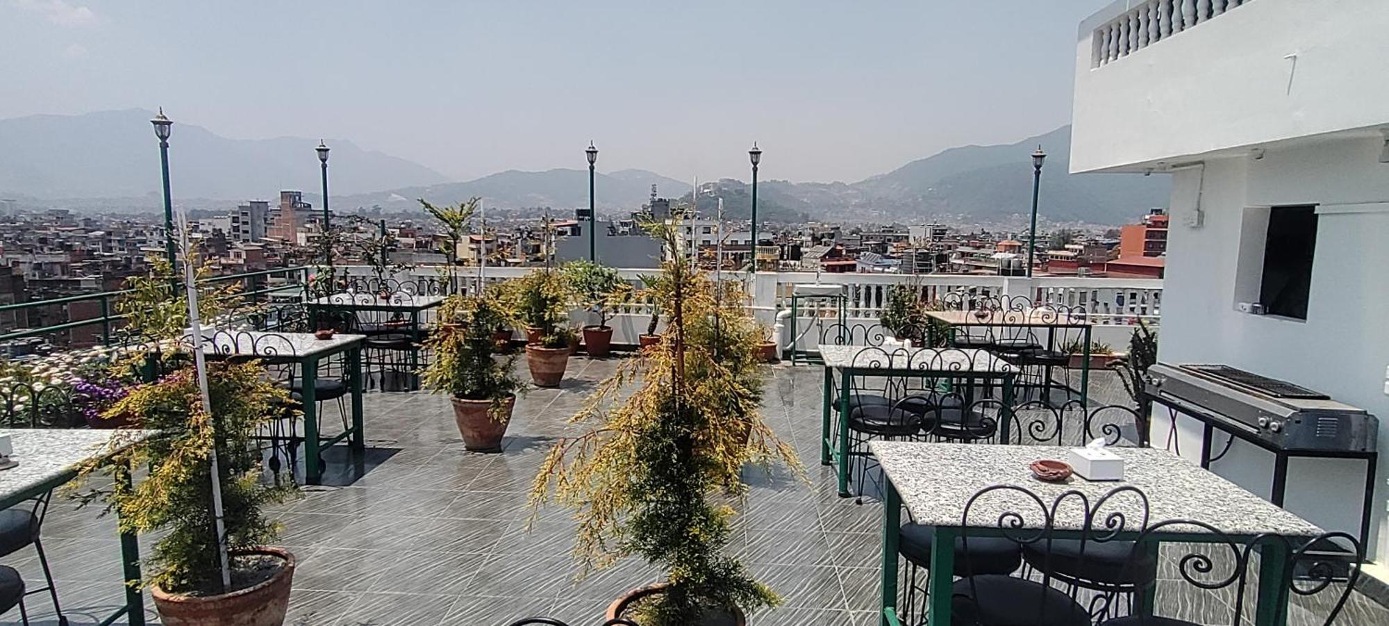 Nepalaya Hotel Kathmandu Exterior foto